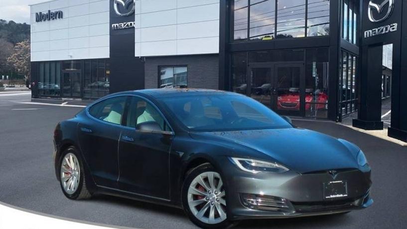 TESLA MODEL S 2018 5YJSA1E49JF278275 image